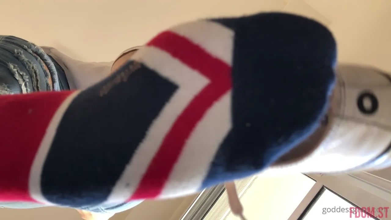 Goddess Grazi - Foot Odor Domination And Big Soles.mp4